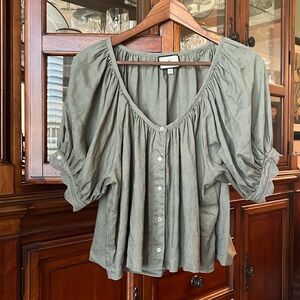 Tuckernuck army green Tully linen top